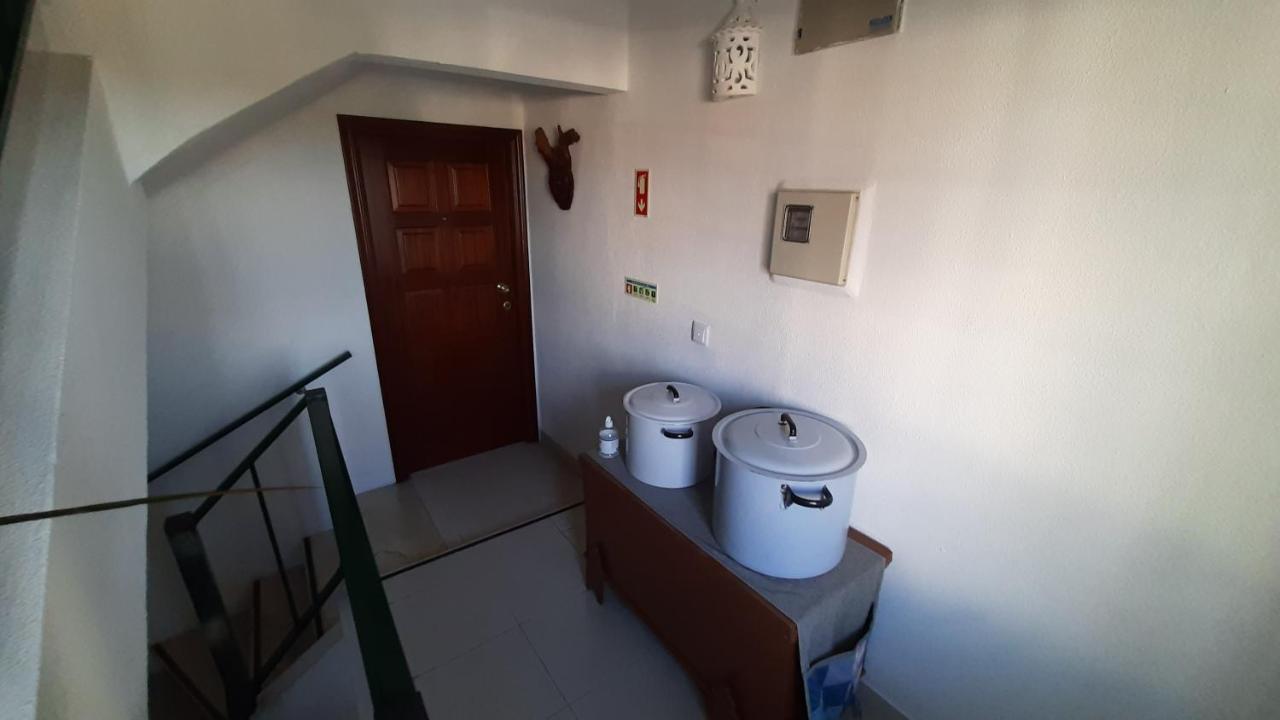 Hotel Casinha Do Rui à Sines Extérieur photo